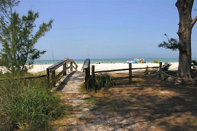 115 Elm - Nearby Beach