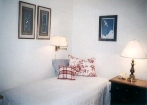 417alamanda-guestbedroom
