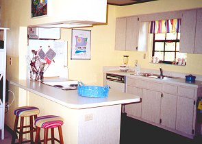 417alamanda-kitchen
