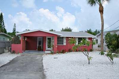 726 Holly Rd